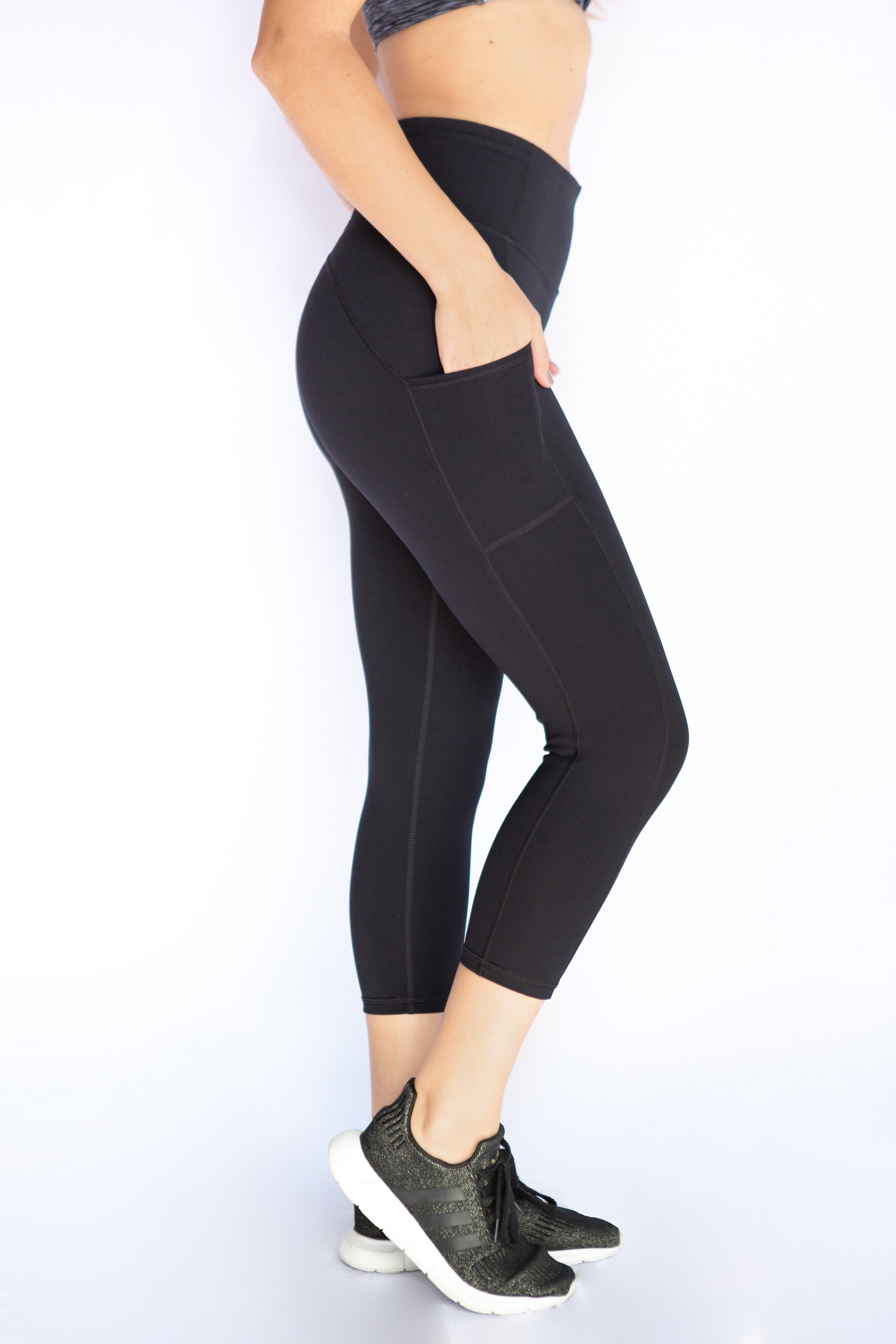  MOREFEEL Capri Leggings for Women with Pockets-High Waisted  Tummy Control Black Workout Gym Yoga Pants : Clothing, Shoes & Jewelry